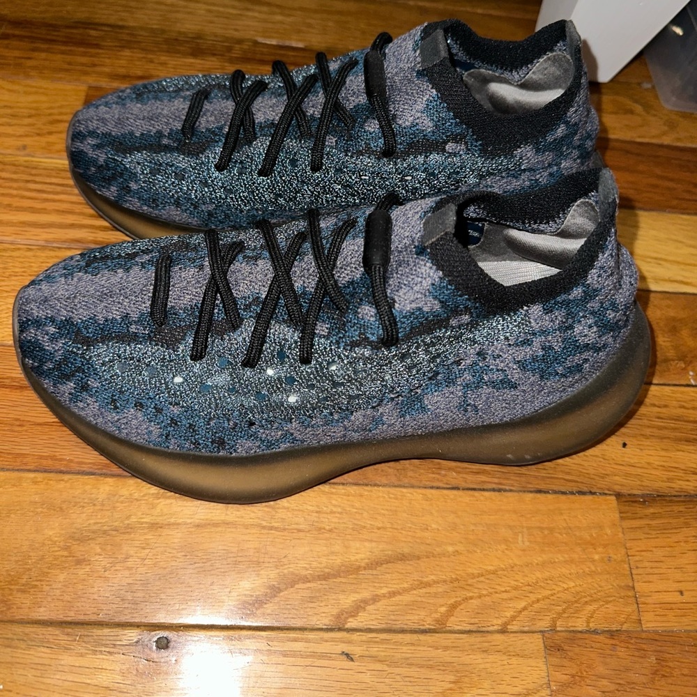 Yeezy 380 Size 7 1/2